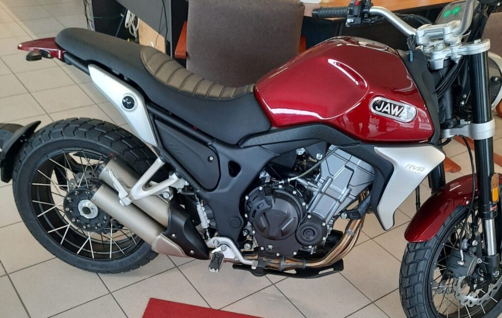 RVM 500 Scrambler by JAWA červená